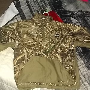 Banded fur lined camo half zip insulated pullover